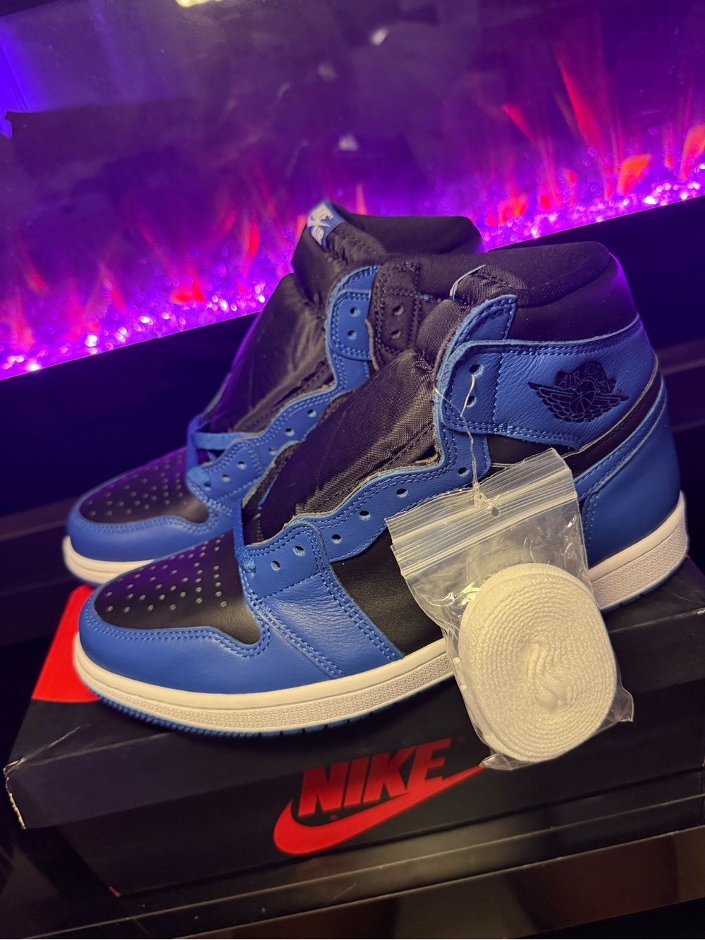 Nike Air Jordan 1 Retro High - Black & Royal Blue